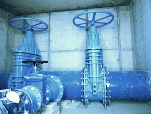 73404604-der-stadtwasserservice-500-mm-groses-trinkwasser-mit-rohrleitschieber-250-mm-abzweig-die-wichtigsten